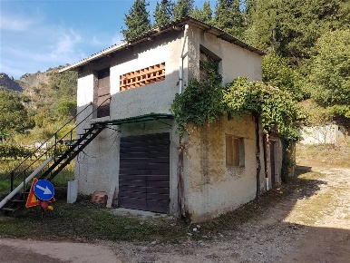 Foto Rustico a Camaiore Camaiore Paese di 70 m² con 4 locali in vendita