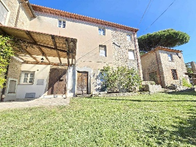 Foto Rustico a Camaiore Camaiore Paese di 434 m² con 29 locali in vendita