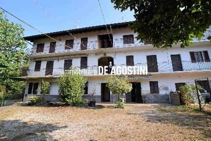 Foto Rustico in Via Nobile, Gattico-Veruno Revislate di 300 m² in vendita