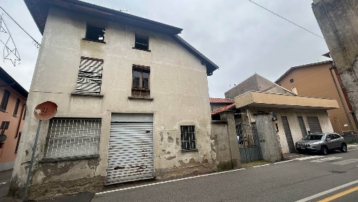 Foto Rustico in Via Dante  72, Origgio di 450 m² con 10 locali in vendita