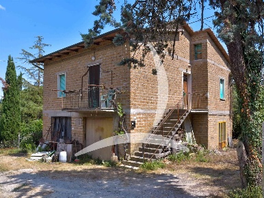 Foto Rustico a Montepulciano Centro di 165 m² con 12 locali in vendita