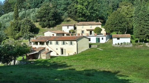Foto Rustico a Pescia Collodi, Ponte all'Abate, Monte a Pescia di 800 m²