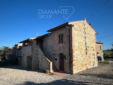 Foto Rustico a Castiglione del Lago Pucciarelli di 160 m² con 8 locali