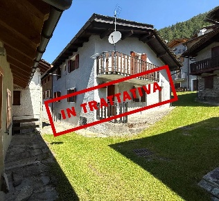 Foto Rustico in Via Alle Soste 15, Campodolcino Fraciscio di 110 m²
