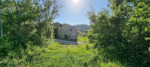 Foto Rustico a San Severino Marche di 174 m² con 3 locali in vendita