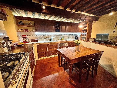 Foto Rustico a Pistoia San Felice di 207 m² con 13 locali in vendita