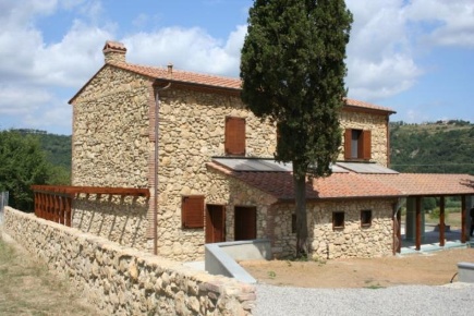 Foto Rustico a Montescudaio di 210 m² con 7 locali in vendita