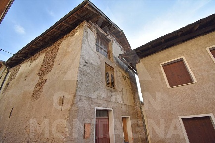 Foto Rustico a Castello Tesino di 280 m² con 11 locali in vendita
