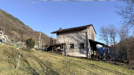 Foto Rustico in VIA GIARDINI, Berbenno di Valtellina Pedemonte di 70 m²