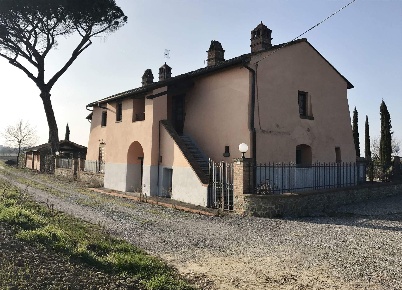Foto Rustico a Cortona di 330 m² con 14 locali in vendita