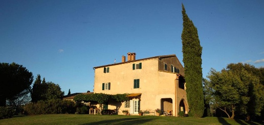 Foto Rustico a Magliano in Toscana Centro di 516 m² con 20 locali