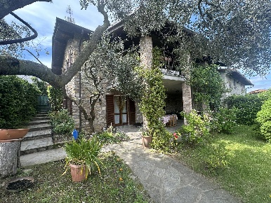Foto Rustico in Via Frazione mollio 2, Golferenzo Centro di 270 m²