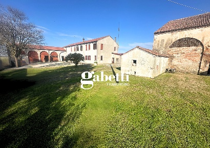 Foto Rustico a Agna di 583 m² con 13 locali in vendita