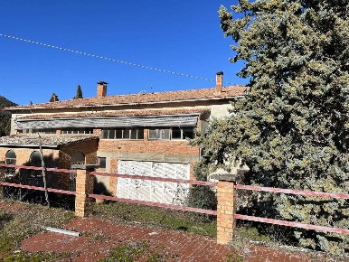 Foto Rustico in Podere Poggio Martini, Trequanda Centro di 800 m²