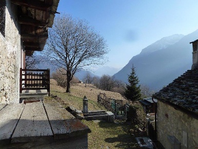 Foto Rustico in LocalitÃ  Maulone -, Varzo di 90 m² con 4 locali in vendita