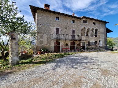 Foto Rustico in Via cÃ  di carviano 142, Grizzana Morandi di 200 m²