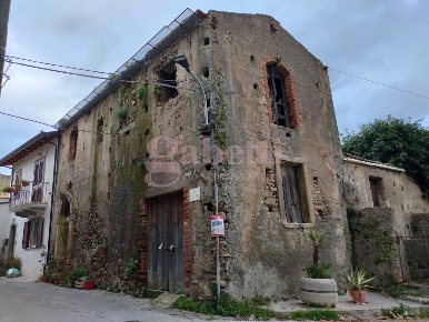 Foto Rustico in Via NINO BIXIO 2, Rodì Milici Rodì di 130 m² con 2 locali