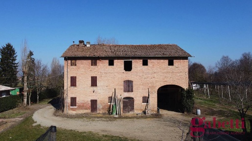 Foto Rustico a Spilamberto di 750 m² con 5 locali in vendita