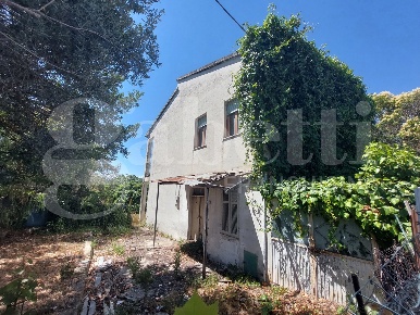 Foto Rustico in Via Quaresima snc, Mosciano Sant'Angelo Centro di 200 m²