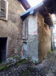 Foto Rustico in Via Orti snc, Carlazzo Centro di 40 m² con 2 locali
