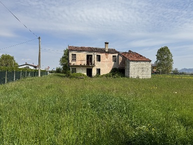 Foto Rustico in Via matteotti 113, Noventa Vicentina Centro di 220 m²