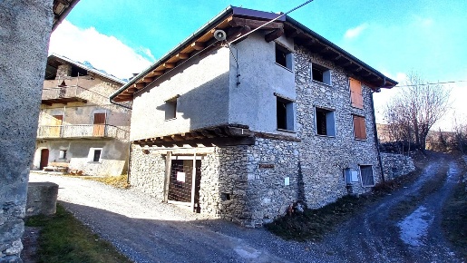 Foto Rustico in Via Borgata Chateau 1, Oulx di 250 m² in vendita