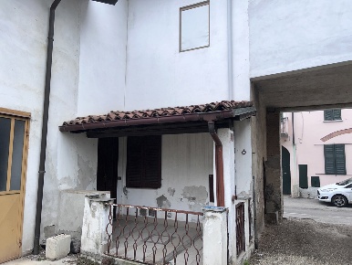 Foto Rustico in Via secondo bonacossa 101, Dorno Centro di 80 m² in vendita