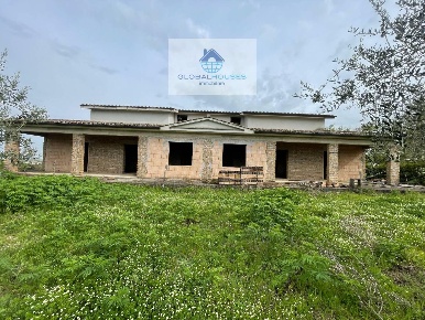 Foto Rustico a Monterosi di 600 m² con 6 locali in vendita