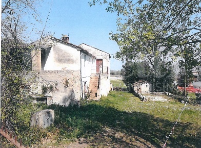 Foto Rustico in Via Nepezzano snc, Teramo Nepezzano di 200 m² con 5 locali