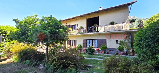 Foto Rustico in marchettoni, Cantalupa di 350 m² con 11 locali in vendita