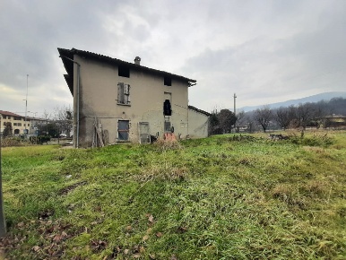 Foto Rustico in Via San Biagio, Gavardo San Biagio di 160 m² con 5 locali
