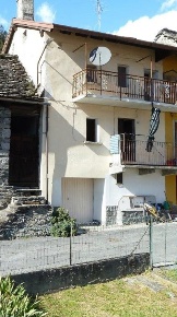 Foto Rustico in Via Vegno 47, Crodo Centro di 95 m² con 5 locali in vendita