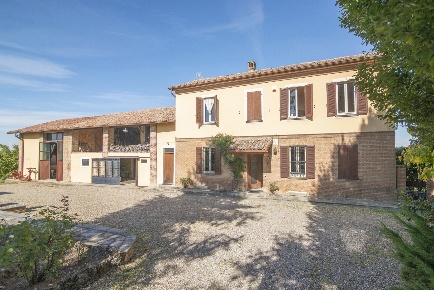Foto Rustico in Via bosco madio 22, Torricella Verzate di 450 m² in vendita