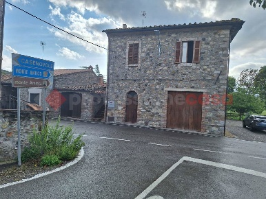 Foto Rustico in Via Fercole 6, Civitella Paganico di 288 m² con 5 locali