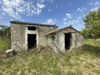 Foto Rustico in Via SUGARELLE 5, Fondi di 50 m² con 2 locali in vendita
