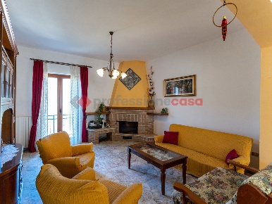 Foto Rustico in Roma, Trentinara di 336 m² con 10 locali in vendita