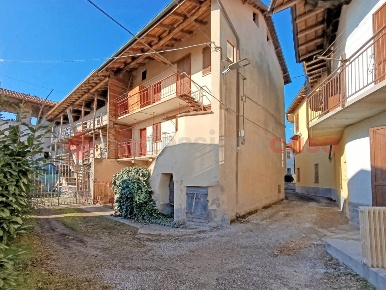 Foto Rustico in maggiore, Invorio Talonno di 214 m² con 4 locali in vendita