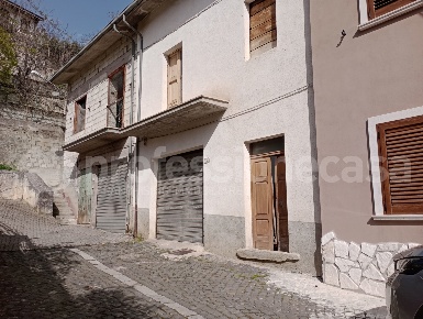 Foto Rustico in della Salita, Ateleta di 141 m² con 2 locali in vendita