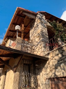 Foto Rustico in Via Arano 10, Ovindoli Centro di 60 m² con 2 locali