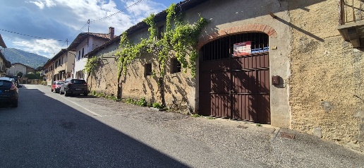 Foto Rustico in Via Pascarenghi 32, Frossasco Centro di 300 m² con 5 locali