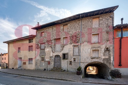 Foto Rustico in Via Maninetti sn, Rovetta San Lorenzo Di Rovetta di 460 m²