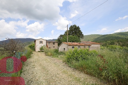Foto Rustico in casella Montignano, Massa Martana di 240 m² con 5 locali
