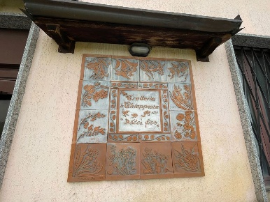 Foto Rustico in Strada chiappana 5, Abbiategrasso di 478 m² con 5 locali