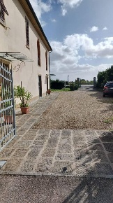 Foto Rustico in selva, Agliana di 380 m² con 9 locali in vendita