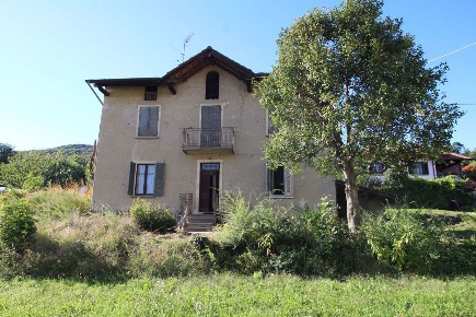 Foto Rustico in Via per Meina 1, Nebbiuno Centro di 160 m² con 3 locali