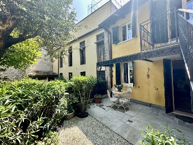 Foto Rustico in Vicolo Molini 14, Desenzano del Garda Centro Storico