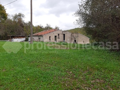 Foto Rustico in LocalitÃ  Civitavecchia 1, San Pietro Avellana di 590 m²