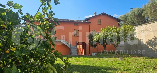 Foto Appartamento in Via Rigali 1, Gualdo Tadino Rigali di 390 m²