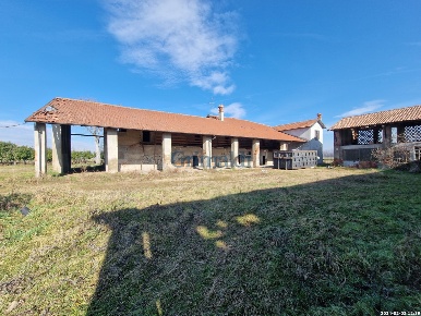 Foto Rustico in Via Cascina Morlacca 1, Corbetta di 1548 m² con 5 locali