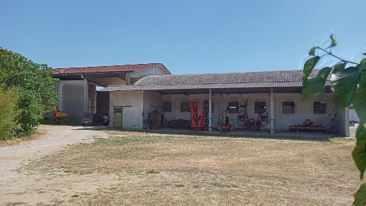 Foto Rustico a Lonato del Garda di 900 m² con 1 locali in vendita